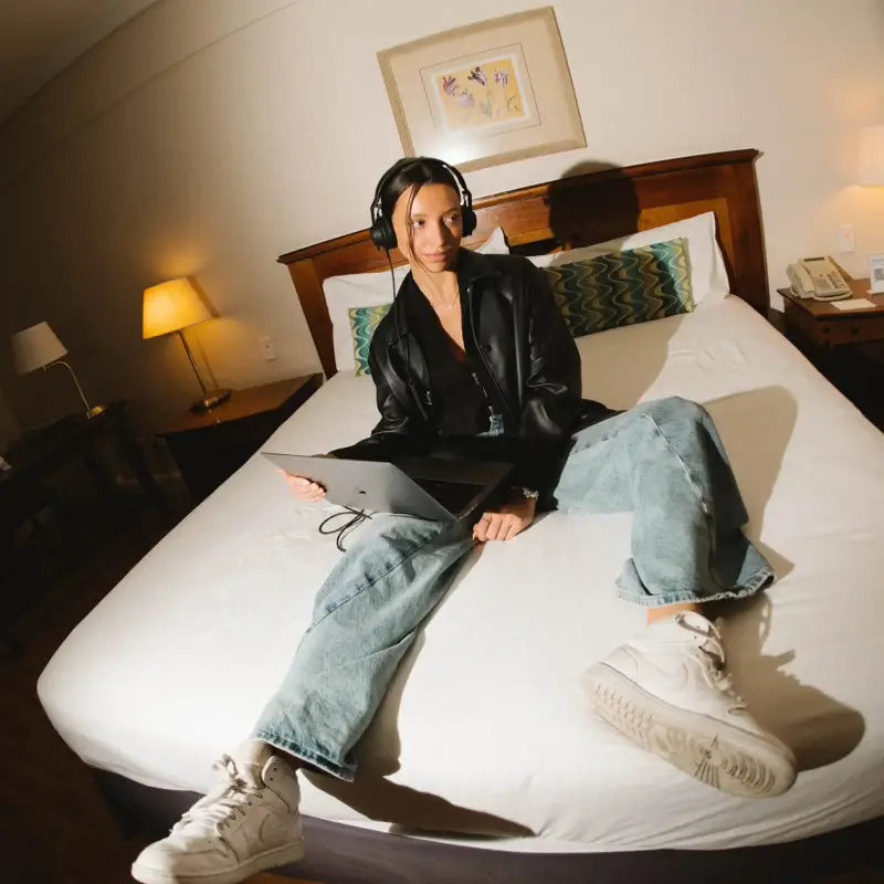 carrousel-about us-1